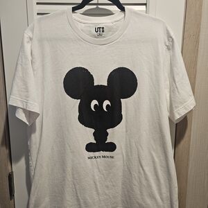 Uniqlo Disney's Mickey Mouse Silhouette White Graphic Tee Size XL